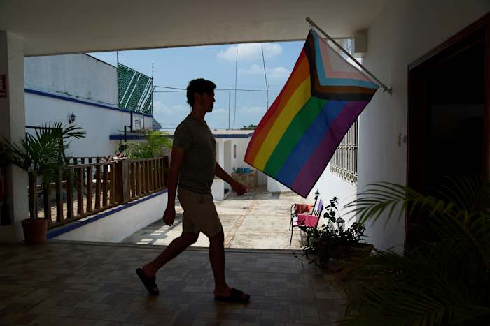 Hoe een schuilplaats getroffen door Trump's Aid Cuts beschermt LGBTQ -migranten in Mexico
