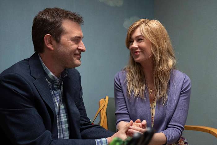 Hulu's 'Good American Family' met Ellen Pompeo klautert een wilde echte misdaadzaak