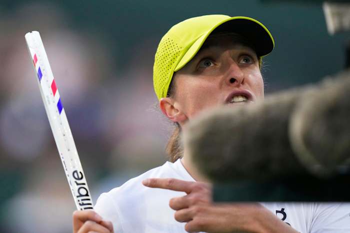 Iga Swiatek bespreekt bijna een baljongen en drie weken bracht ze vorig jaar dagelijks door met huilen