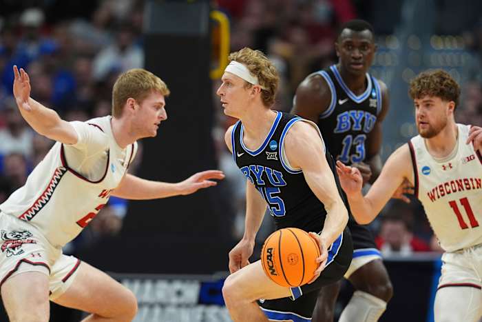 In maart Madness krijgt BYU een stop en mag dan ... naar Sweet 16 met 91-89 overwinning op Wisconsin