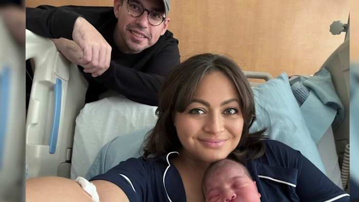 KSAT -anker Sarah Acosta, echtgenoot welkom eerste kind