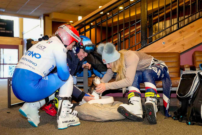 Lindsey Vonn zieke hond Lucy domineert gedachten terwijl ze Sun Valley verlaat aan het einde van het comeback -seizoen