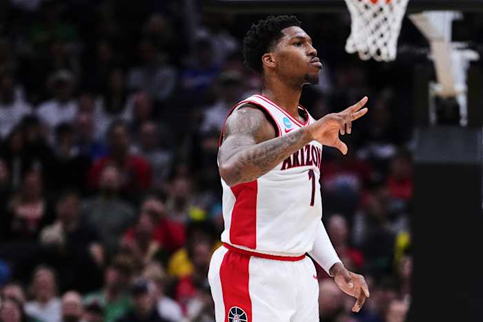 Love Affair Back Back On in March Madness. Nu met Arizona, neemt Caleb Love weer Duke aan