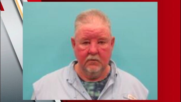 Man gearresteerd, beschuldigd van doodslag in verband met fatale snelwegongevallen in Kendall County