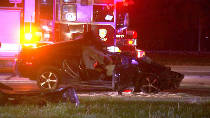 Man in kritieke toestand na het neerstorten van het voertuig in 18-wieler op Interstate 35, zegt de politie