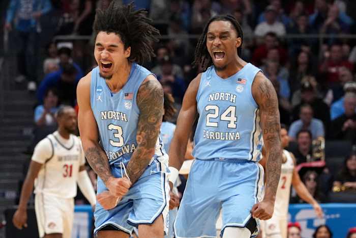 March Madness: Davis Perfect op Six 3s als North Carolina Routs San Diego State 95-68 in First Four