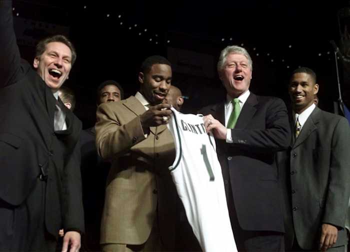 March Madness plaatst de door Izzo geleide Michigan State in gesprek met Bluebloods Kentucky, North Carolina