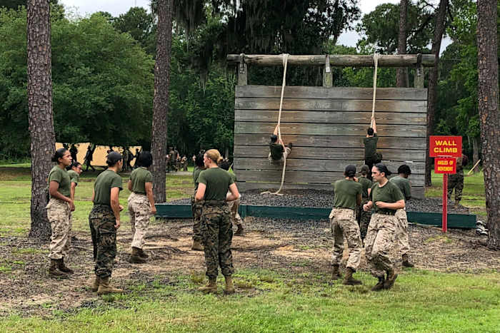 Militaire evaluatie van fitnessstandaarden zal een reeks tests vinden, maar hogere vereisten voor gevechten