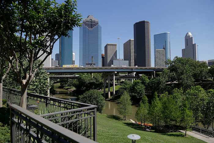 NHL heeft de groep van Dan Friedkin ontmoet over interesse in het brengen van een uitbreidingsteam naar Houston