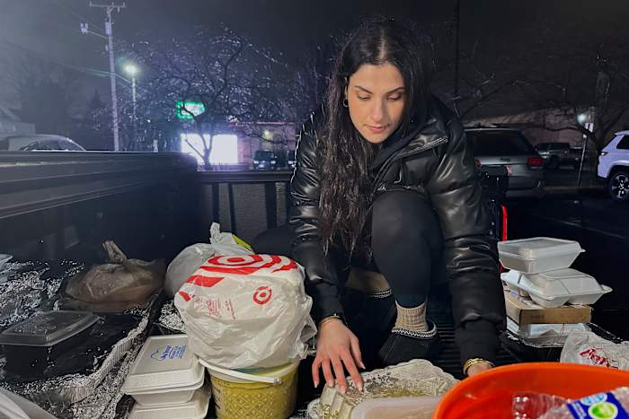 Na snel te breken, gebruiken vrijwilligers Ramadan als een kans om in Detroit te geven