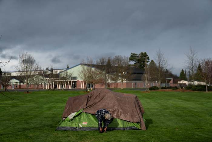 Oregon City in het algemeen van de uitspraak van dakloosheid van het Hooggerechtshof, geblokkeerd voor het handhaven van campingverbod