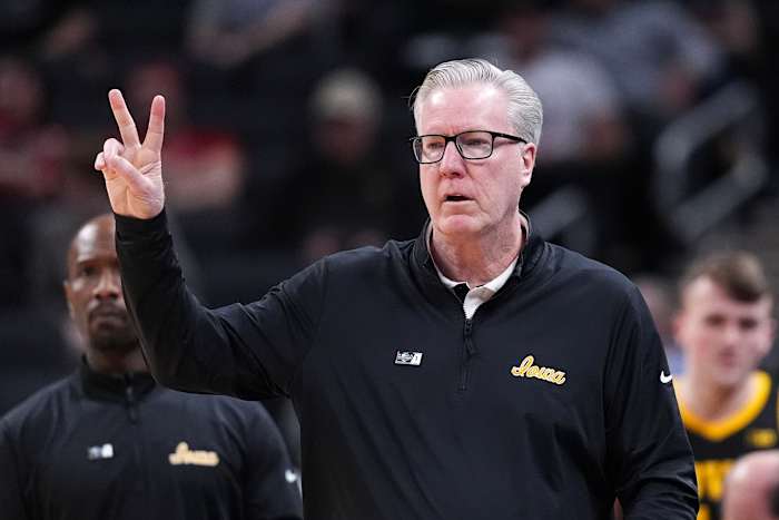 Penn huurt voormalig Iowa -coach Fran McCaffery in om Fallen Program terug te tillen in Ivy -stelling