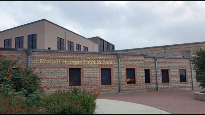 Preston Meyer neemt het roer van het Reagan -voetbalprogramma