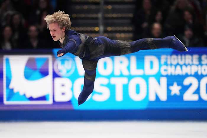 Regerend kampioen Ilia Malinin van de VS leidt de Japanse Yuma Kagiyama op kunstkampioenschappen in kunstschaatsen