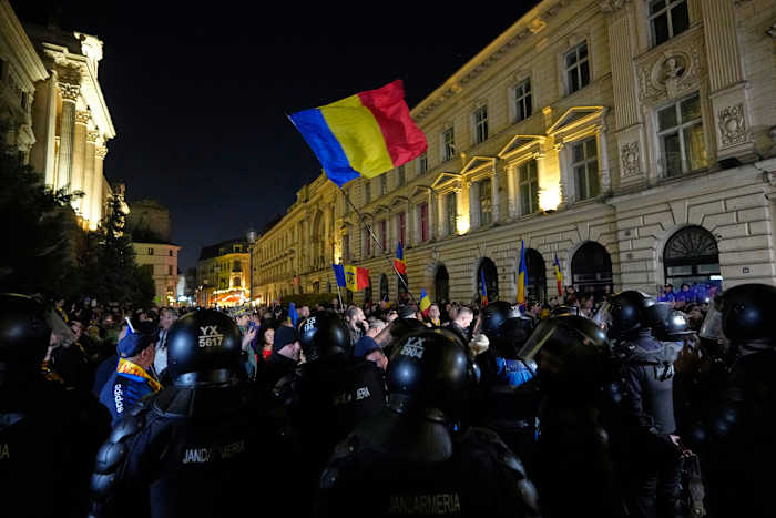 Roemeense verkiezingslichaam verwerpt de kandidatuur van extreemrechtse populist Calin Georgescu in presidentiële redo