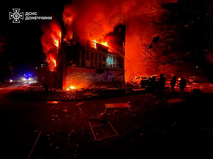 Russische staking in Oekraïense stad doodt 11 terwijl US Cuts Intelligence Deling met Kiev