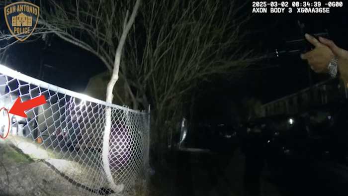 SAPD brengt bodycamerabeelden vrij van de schietpartij van de officier die verdachte is die naar verluidt een pistool heeft gericht op de politie