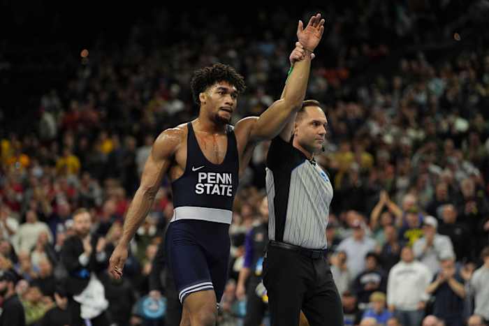 Starocci Wins Record 5th National Titel van Penn State; Hendrickson verbijstert Steveson voor titel van 285 pond
