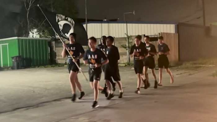 Studenten rennen van San Antonio naar Austin om krijgsgevangenen te ondersteunen en degenen die vermisten in actie