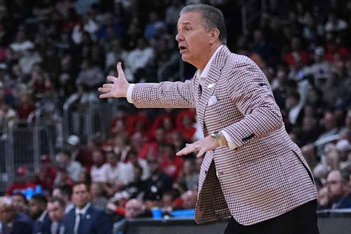 Sweet 16: Calipari leidt Arkansas langs Pitino, St. John's 75-66 voor de 16e reis naar regionale halve finale
