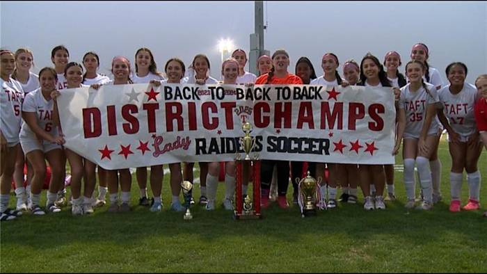 Taft Girls 'Soccer schept geschiedenis met District 28-6A Trifecta