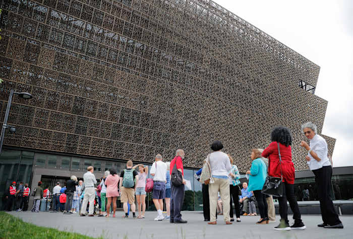 Trump Executive Order on Smithsonian Target financiering op programma's met 'onjuiste ideologie'