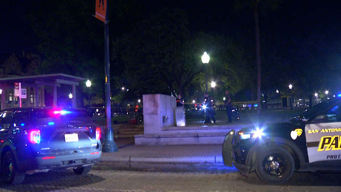 Twee mannen gearresteerd nadat Travis Park Fight eindigt in snijden, zegt Sapd