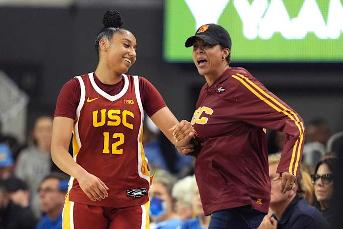 USC's Juju Watkins hangt 30 punten op UCLA in het historische pauley -paviljoen