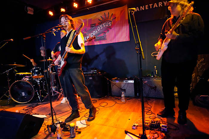 Visa -vergoedingsstijgingen en vertragingen belemmeren internationale kunstenaars om door de Verenigde Staten te touren