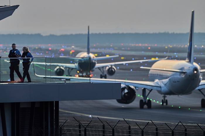 Vluchtannuleringen op de Duitse luchthaven van Hamburg beïnvloeden meer dan 40.000 passagiers na staking