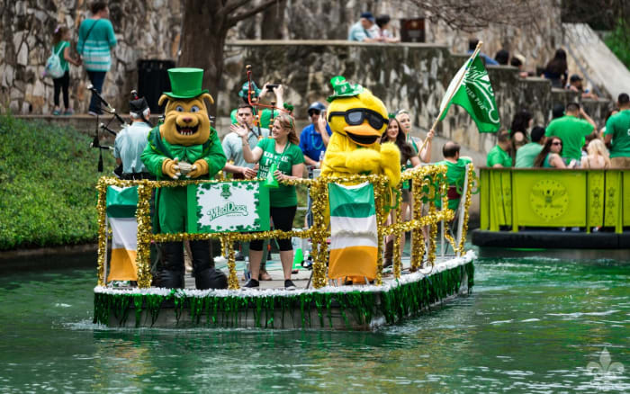 🍀 Wat te weten over de Bud Light St. Patrick's River Parades and Celebration