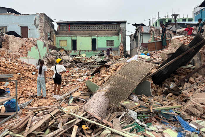 Aftershocks en gebrek aan middelen belemmeren herstelwerk 3 weken na de dodelijke aardbeving van Myanmar