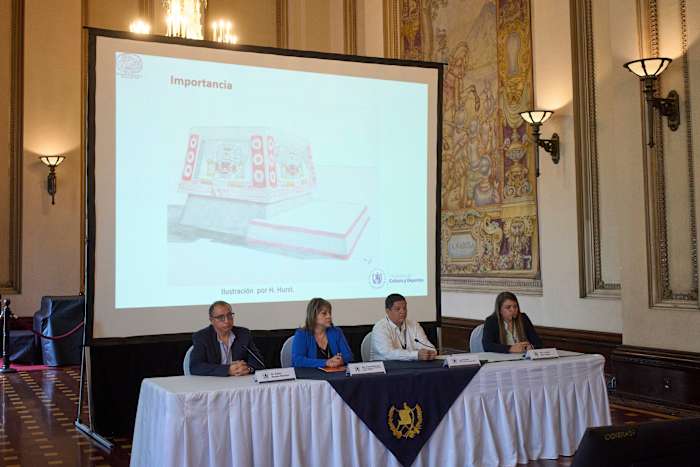 Altaar gevonden in Guatemalan Jungle Bewijs van vermenging van Maya- en Teotihuacan -culturen, zeggen experts