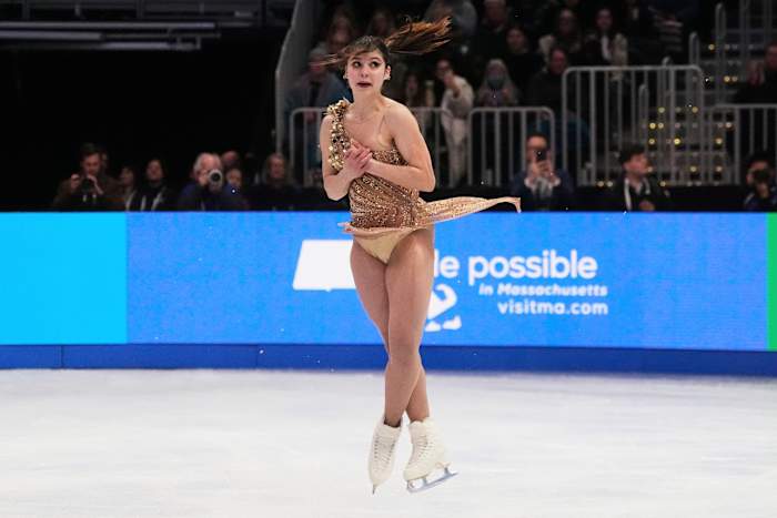 Alysa Liu levert de VS in bijna 2 decennia het eerste Wereldkampioenschap voor dames als kunstschaatsen