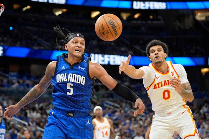 Anthony, Magic Claim 7th Seed met 120-95 overwinning op Hawks in Play-In Tournament
