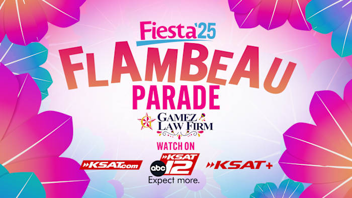 Bekijk: 2025 Fiesta Flambeau Parade in het centrum van San Antonio