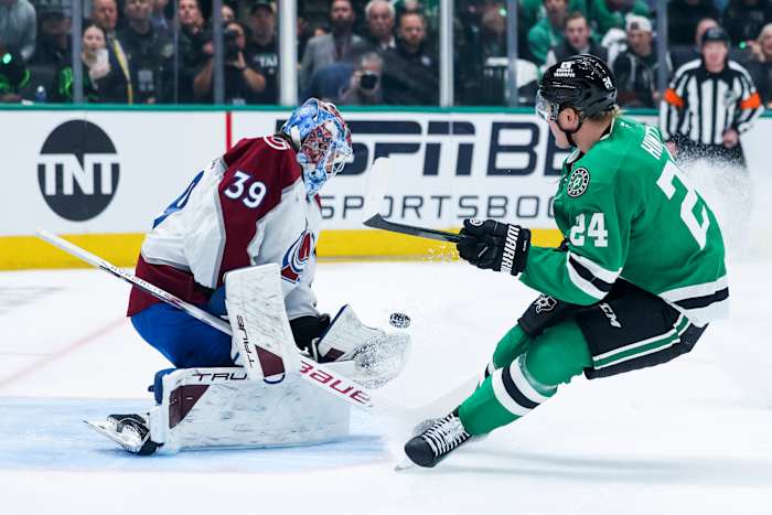 Blackwood is nieuw in net voor play-off-ervaren lawine en zoekt een 2-0 serie voorsprong op sterren