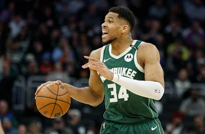 Bucks post het hoogste velddoelpercentage met één spel door elk team in de 21ste eeuw in de 21e eeuw