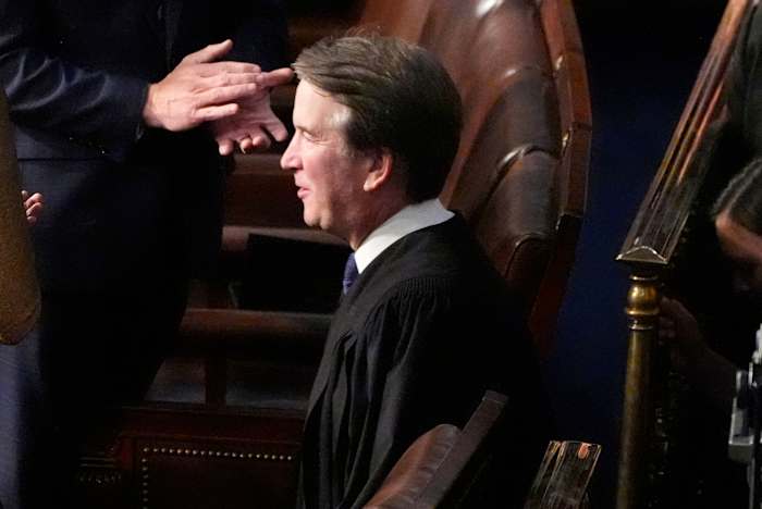 Californische man arresteerde in de buurt van het huis van Justice Kavanaugh met een pistool pleit schuldig aan poging tot moord