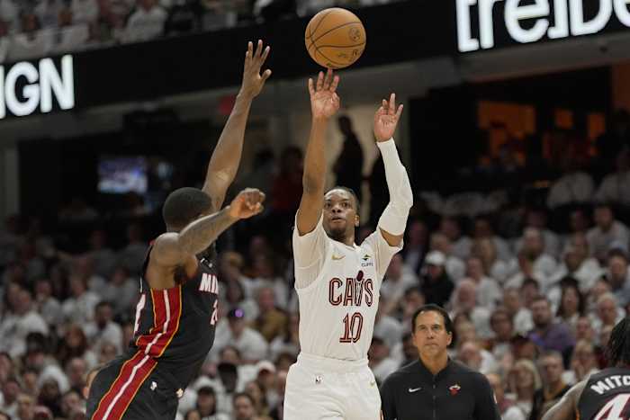 Cavs Rule Darius Garland voor Game 3 tegen hitte met verstuikte teen, roll om toch te winnen