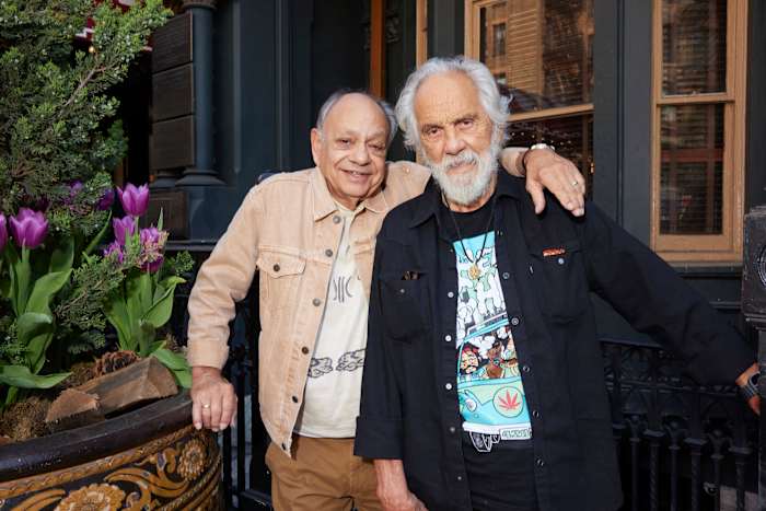 Cheech en Chong rijden nog een keer