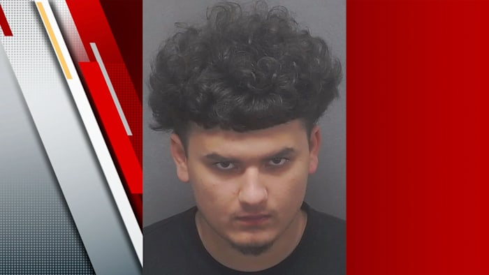 De 19-jarige man gearresteerd na het ontvluchten van de westkant verkeersstop, zegt de politie van San Antonio