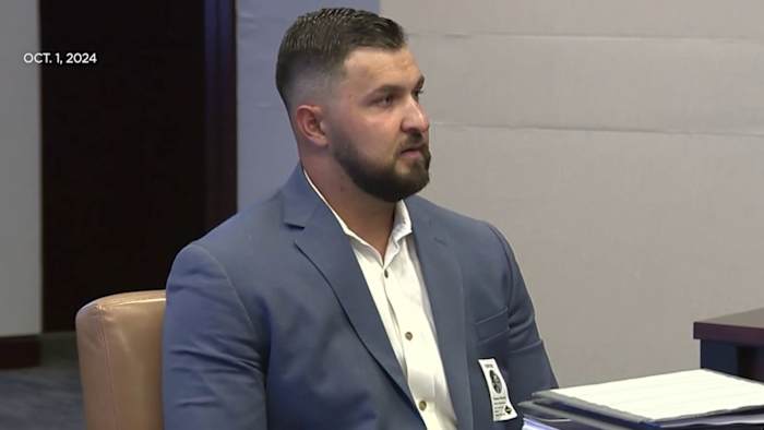 De politieagent van San Antonio werd geconfronteerd met leven in de gevangenis. Nu is hij weer op de Force.