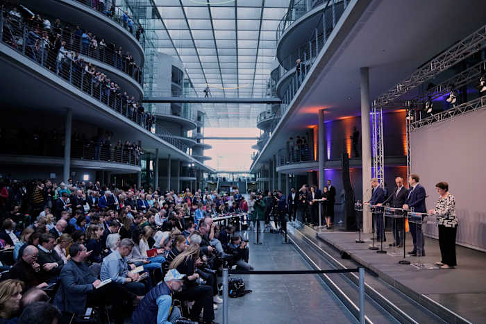 Duitse partijen komen overeen om een ​​nieuwe regering te vormen na maanden van drift in de grootste economie van Europa