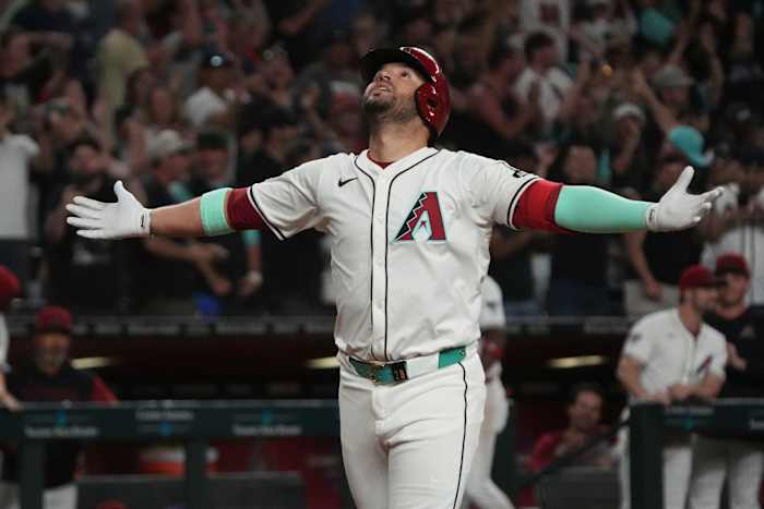 Eugenio Suárez van Arizona wordt 19e speler in MLB -geschiedenis om 4 uur te raken in het spel