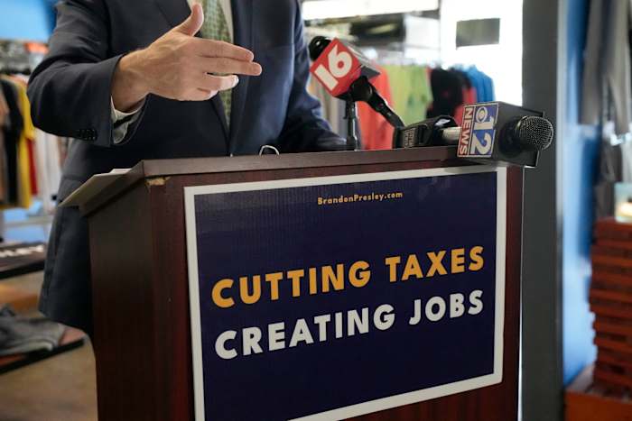 Geen enkele staat heeft een einde gemaakt aan persoonlijke inkomstenbelastingen sinds 1980, maar Mississippi en Kentucky kunnen dat veranderen