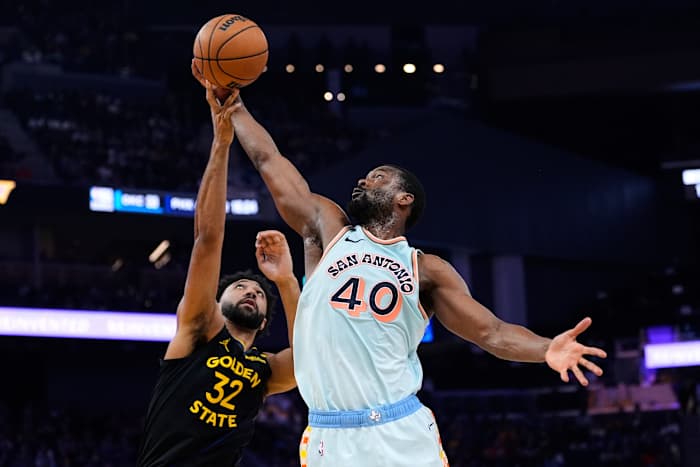Harrison Barnes Swishes 3-pointer bij de zoemer als Spurs Stun Warriors met 114-111 overwinning