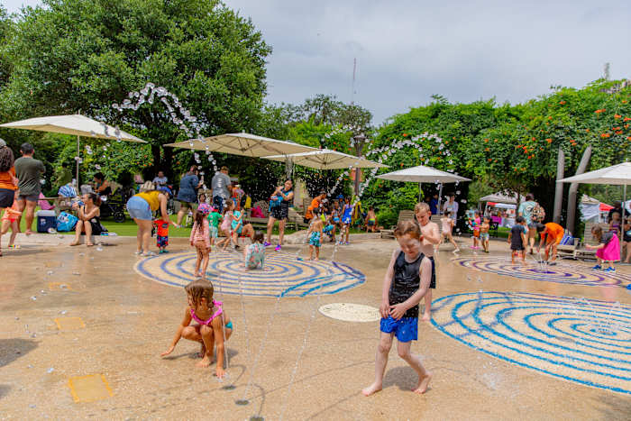 Hemisfair's Yanaguana Garden gerangschikt onder de 10 beste openbare speeltuinen in ons
