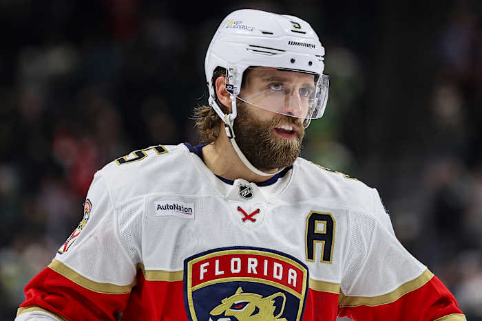 Het wachten is bijna voorbij voor geschorste Panthers -verdediger Aaron Ekblad, die zich heft om terug te keren