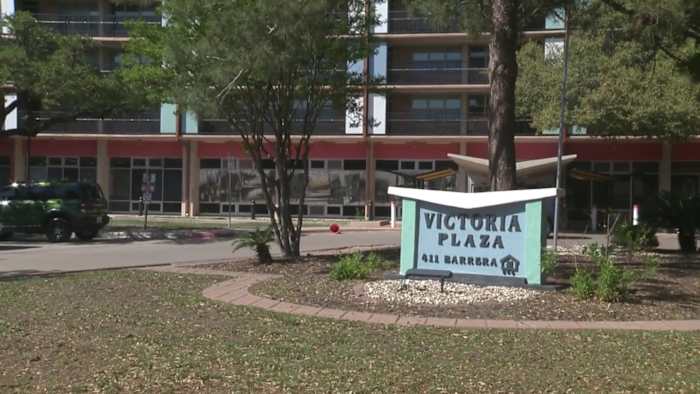 Inwoners van Victoria Plaza Apartments Downtown Voice Safety Problemen na dodelijk schieten